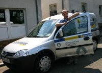 Renato Stein mit unserem neuen Erdgas-Auto.
